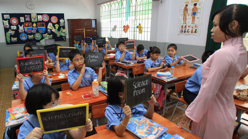 Đau đầu tìm giáo viên ngoại ngữ