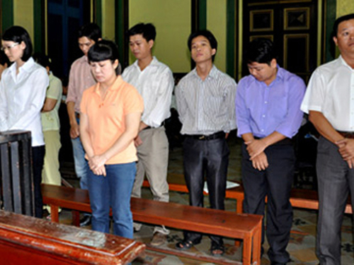 Sau đổ vỡ của ngành y, sẽ đến ngành nào?