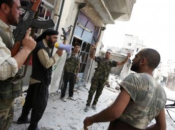 Syria: Phe nổi dậy tấn công táo bạo vào cơ quan chính phủ