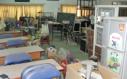 “Đua” lãng phí