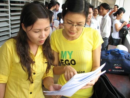 Lôm côm như thi... cao học liên kết