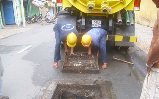 Vụ lương "khủng": Dối trên, lừa dưới!