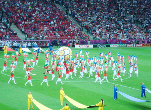 Sôi động mùa bóng EURO 2012