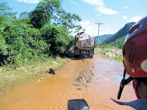 Chảy máu tài nguyên: tường trình từ điểm nóng - Bài 4