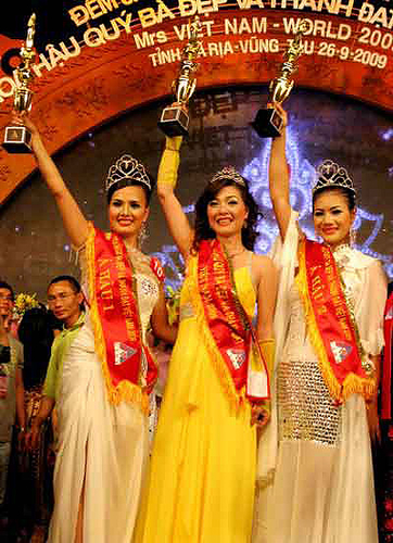 Cả thí sinh lẫn BTC đều ứng xử chưa đúng