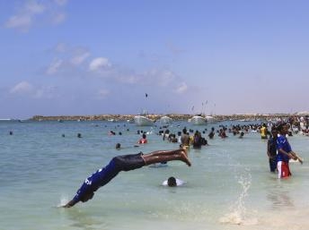 Lực lượng chống hải tặc Somalia của Châu Âu sẽ được phép truy kích vào đất liền