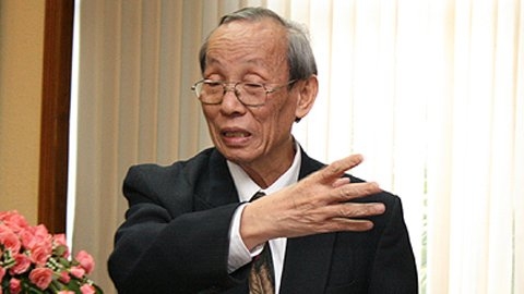 'Việt Nam nghèo nhưng chơi sang'