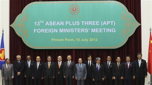 Trì hoãn, tranh cãi gây trở ngại cho giải pháp của ASEAN về Biển Ðông