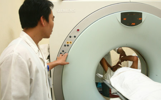 Điều chỉnh viện phí: Tiền tăng nhiều, chất lượng tăng ít