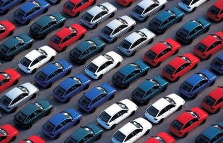Cú trượt dài của ôtô nhập khẩu