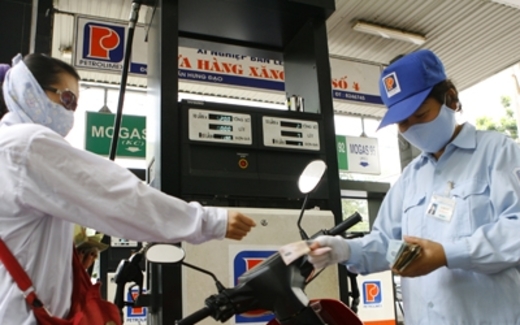 Điều hành xăng dầu: Đừng “tiền hậu bất nhất”!