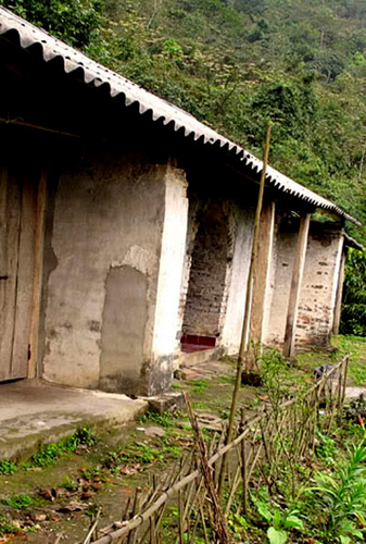 Giật mìn, đào bới tan nát cảnh đẹp cõi tiên trên Yên Tử