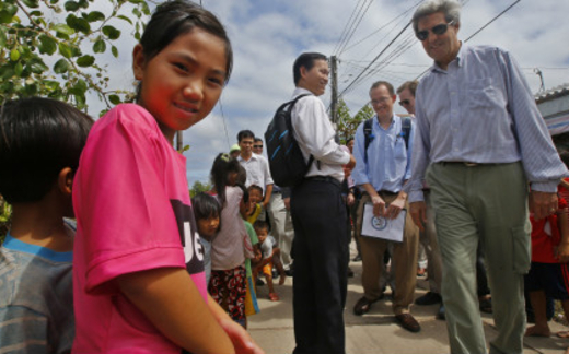 CUỘC CHIẾN MỚI  CAO CẢ  CỦA ÔNG JOHN KERRY