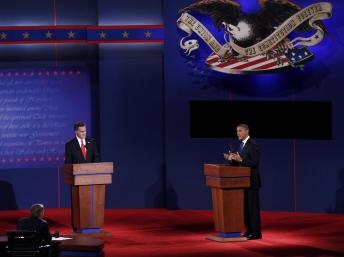 Obama phản công sau khi bị mất điểm