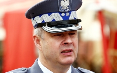 Tư lệnh cảnh sát Marek Działoszynski xin từ chức, phó tư lệnh Krzysztof Gajewski lên thay.