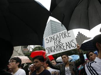 Phong trào phản kháng chưa từng có tại Singapore