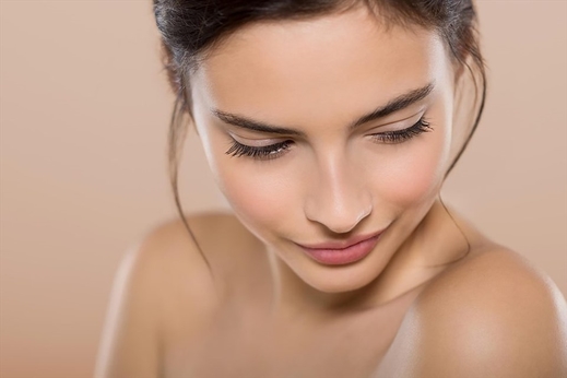 Tám bộ phận trên cơ thể không nên chạm tay vào