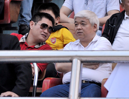 Bóng đá Việt: Bầu "vỡ”, giải loạn, cầu thủ nằm nhà