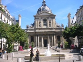 Paris: Thành phố lý tưởng nhất thế giới cho sinh viên