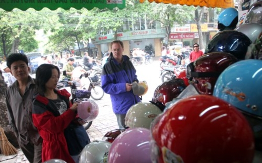 Quản lý thị trường xin “đứng đường” cùng CSGT