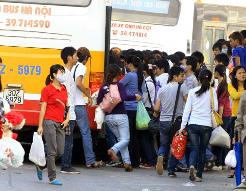 Phí lưu hành - 'râu ông giàu cắm cằm bà nghèo?'