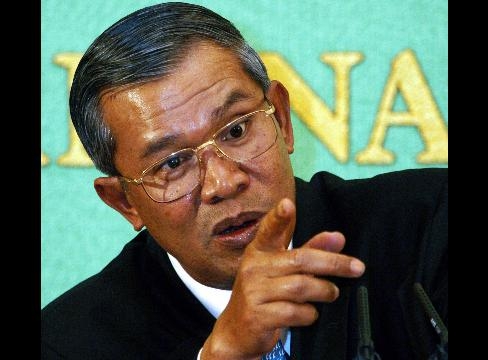 Thủ tướng Cam Bốt Hun Sen bị đối lập kiện về tội giết người
