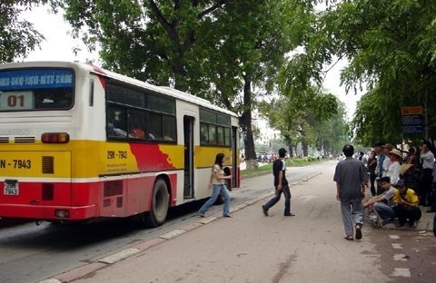 Bộ trưởng Thăng 'truy vấn' GĐ Sở Tài chính HN