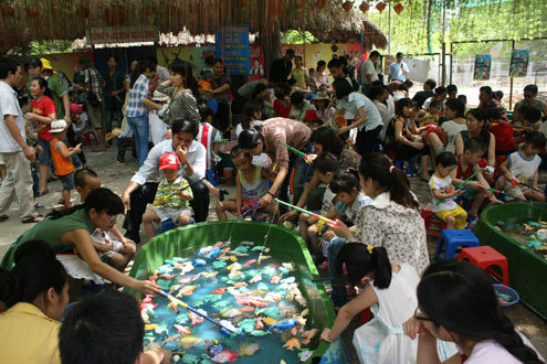 Khu vui chơi đông nghẹt dịp 2/9