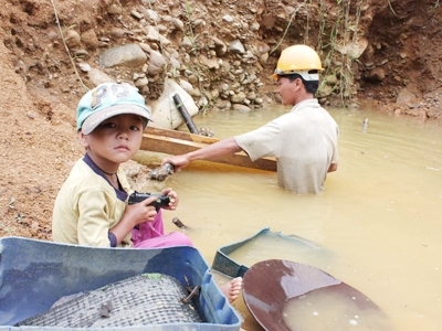 Vàng và máu - Kỳ 3