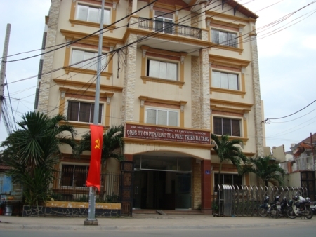 Tết đến càng thêm buồn