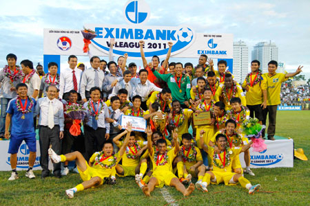 SLNA vô địch sau trận ‘chung kết’ căng như dây đàn