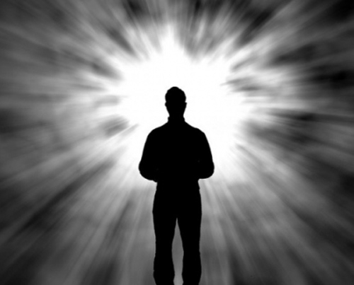 Con người… hãy dựa vào nhau mà sống!