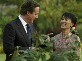 Thủ tướng Anh và bà Suu Kyi đề nghị tạm ngưng cấm vận Miến Điện