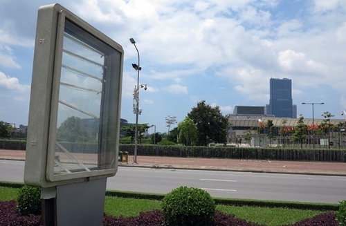 DN bán cả biển bảng quảng cáo cầm hơi