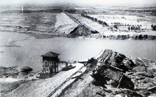 Còn nỗi sợ lớn hơn lũ cuốn