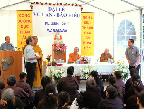 Đại lễ Vu Lan báo hiếu Phật lịch 2554 tại Warszawa