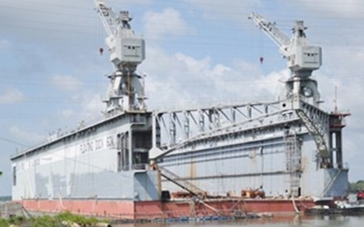 Hai căn hộ ăn theo cái ụ nổi