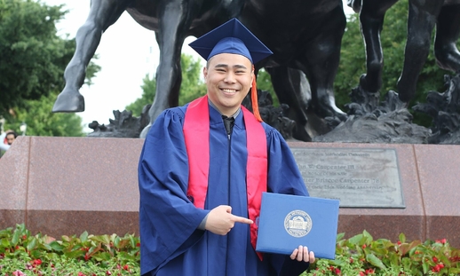 Kỹ sư người Việt được Bộ Quốc phòng Mỹ vinh danh