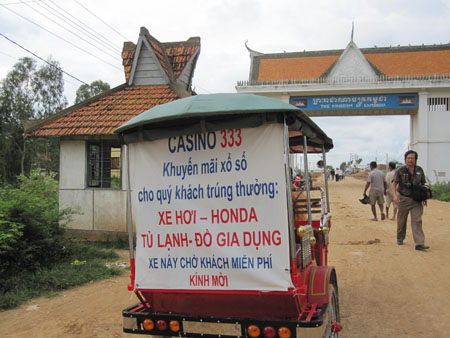 Đối mặt trùm cờ bạc vùng biên giới Tây Nam