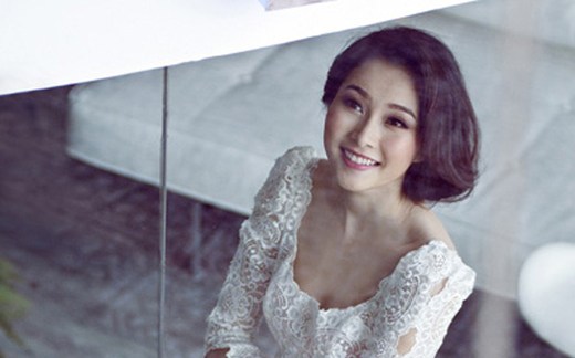 Chiêm ngưỡng 10 bộ váy đẹp nhất của mỹ nhân Việt năm qua