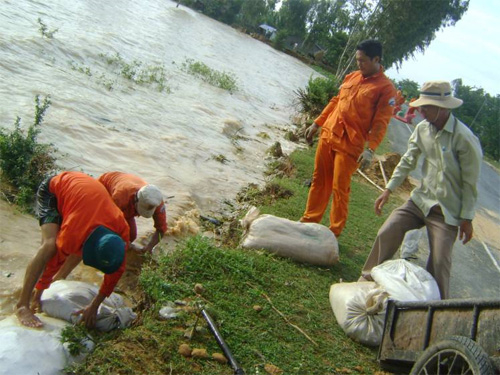 Hàng vạn căn nhà ngập trong nước