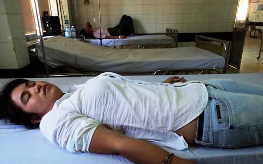 Sau vinh danh là... đuổi việc