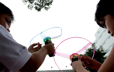 Đồ chơi trẻ em trước giờ G