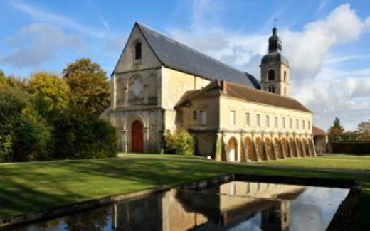 Dom Pérignon : Vị thơ cất giấu trong bình thủy tinh