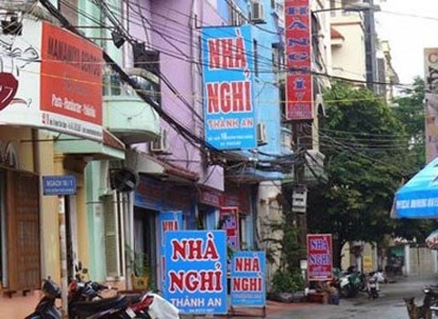 Vắng khách chơi, nhà nghỉ mốc meo đóng cửa