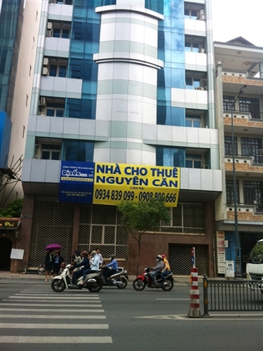 Cao ốc đại hạ giá