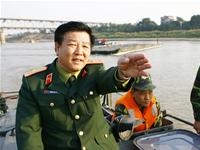 Hà Nội lại bắc cầu phao