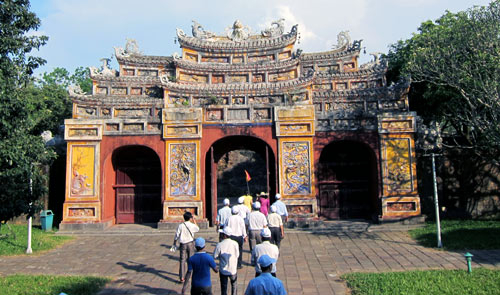 Du lịch hè: 'Cuộc chiến' giảm giá