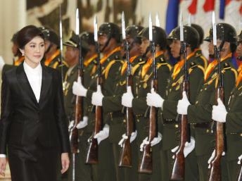 Cam Bốt thả 3 tù nhân Áo Đỏ nhân chuyến thăm của tân thủ tướng Thái