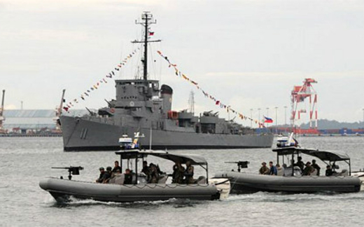 Philippines 'sẽ dỡ cọc bê tông của TQ'